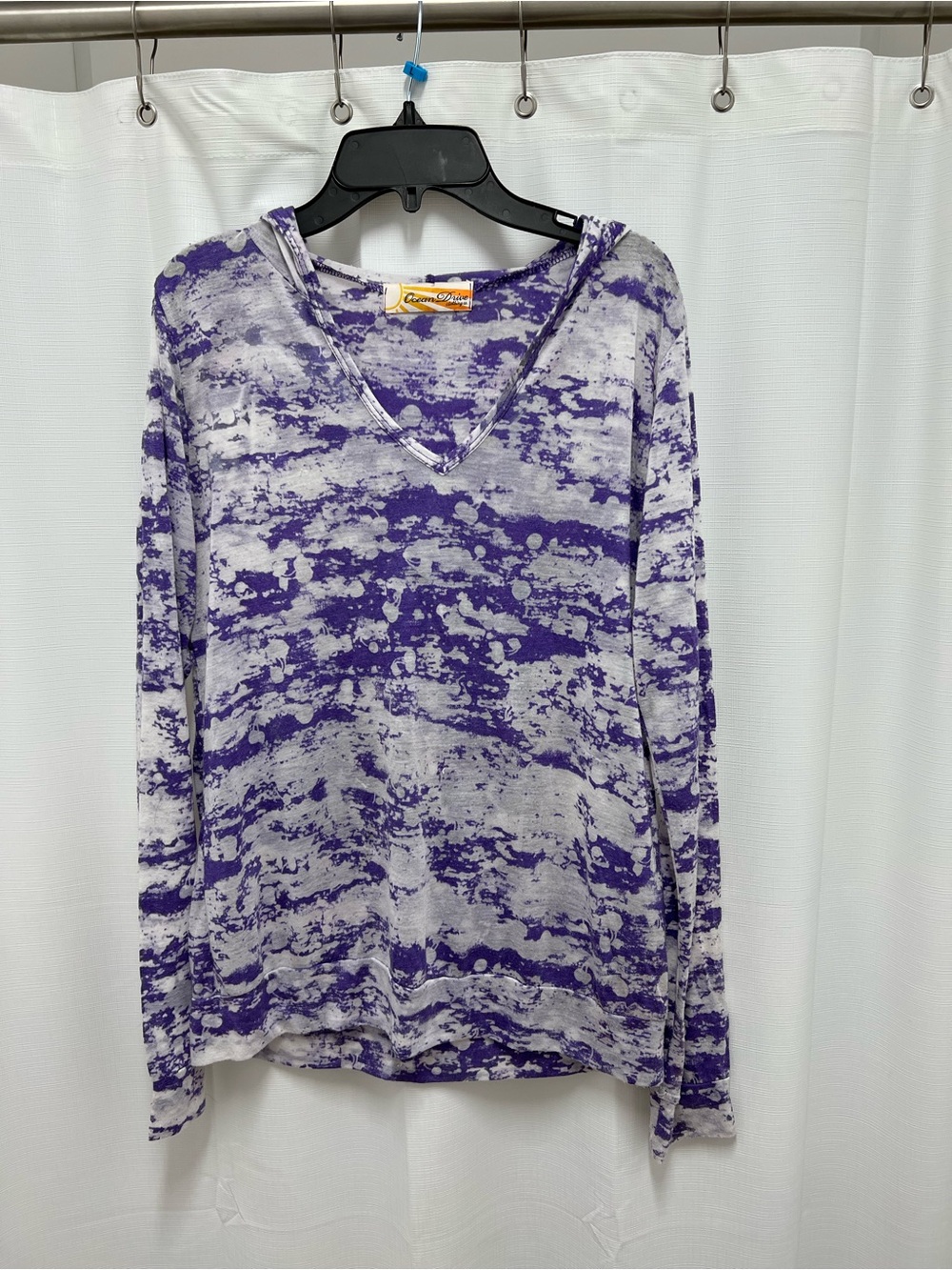 Ocean Drive Purple & White V-Neck Pullover Hoodie